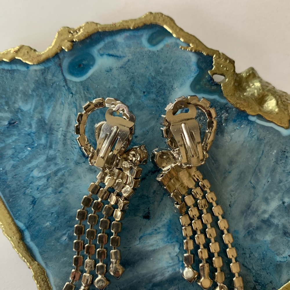 Vintage 1960 Rhinestone Clip on Earrings. - Picture 9 of 9